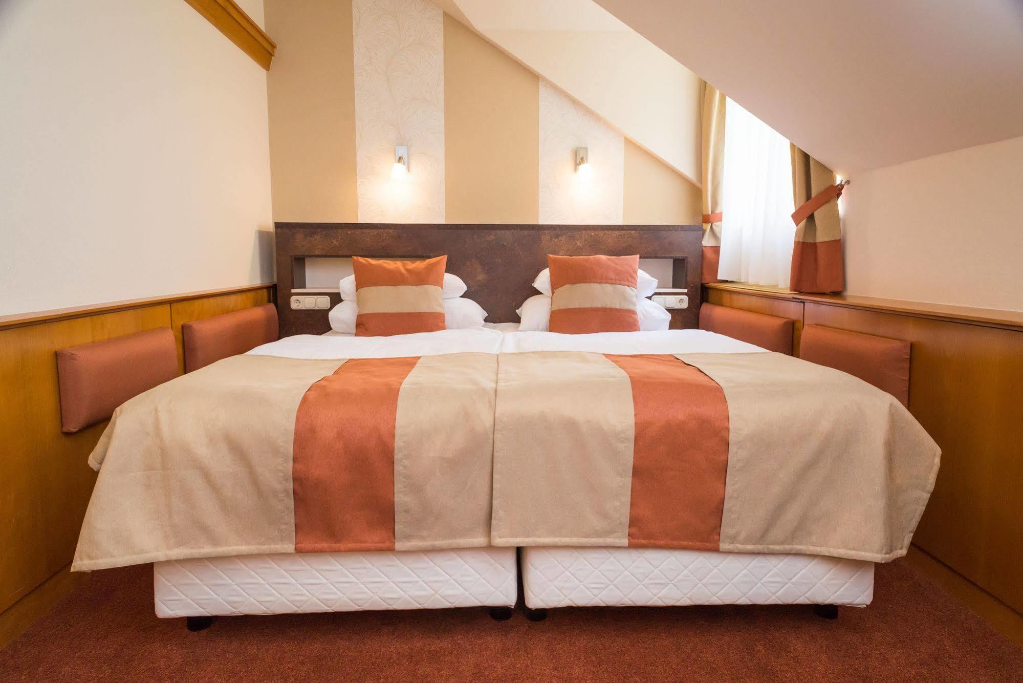 Hotel Spa Hévíz Εξωτερικό φωτογραφία